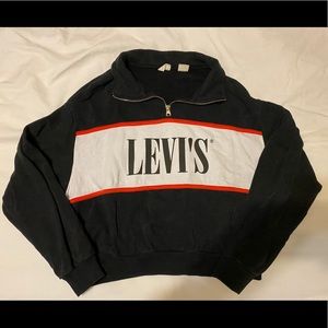 Levi’s cropped sweatshirt